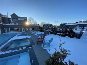 Condos Vacances MSA AVEC PISCINE ET SPAS EXTERIEURS GRATUITS 4 SAISONS!!